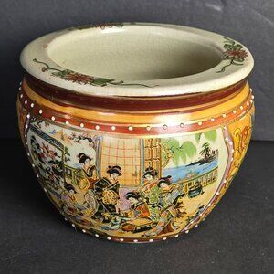 Vintage Hand-Painted Asian Japanese Moriage Porcelain Vase 3" Geisha Floral